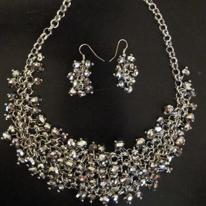 Silver Metallic Bobbled Necklace Earring Set 🤩 💎